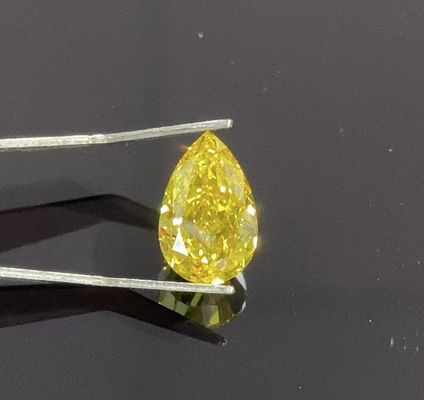 El laboratorio en forma de pera hizo decoraciones de perforación de la joyería del laser de los diamantes amarillos