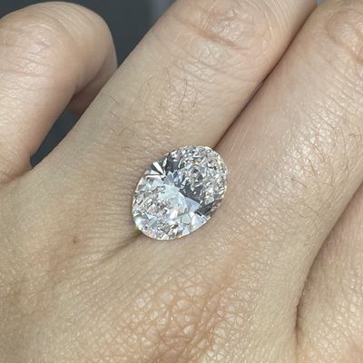 Sin color 10 Mohs Lab Oval CVD Diamantes cultivados 2.0ct-2.5ct Certificado por la IGI