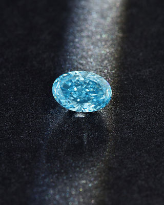 VVS1-VS2 Diamond Cultivated Diamonds flojo oval azul 10 Mohs