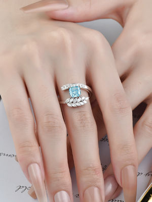 Alto anillo de bodas de Diamond Rings Blue Cushion Cut de la suposición de la claridad