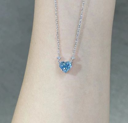 1.51ct Diamante de laboratorio Joyería sintética Cvd Corazón azul colgante de corte 18k Oro blanco