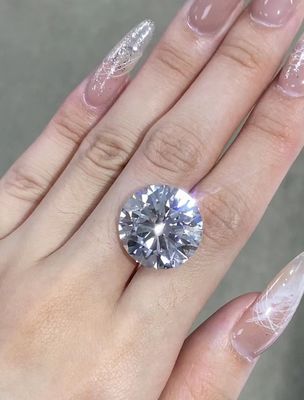 Tamaño grande 7ct de laboratorio creado diamantes blancos color G redondo corte brillante para collar