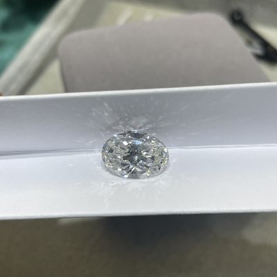 Laboratorio certificado por IGI Creado Diamantes blancos Oval Corte Brillante Blanco DEF VS-VVS Claridad