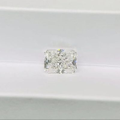 Forma radiante Diamante CVD cultivado en laboratorio Tamaño grande 5.31ct VS1 Claridad Certificado IGI